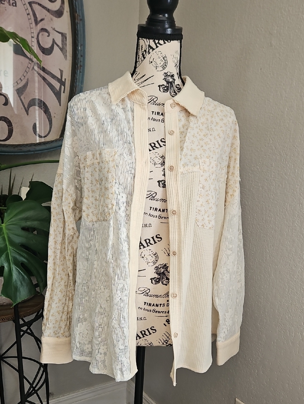 Cream Lace, Cotton, Knit Mixed-Pattern Button-Up Shirt Size Medium